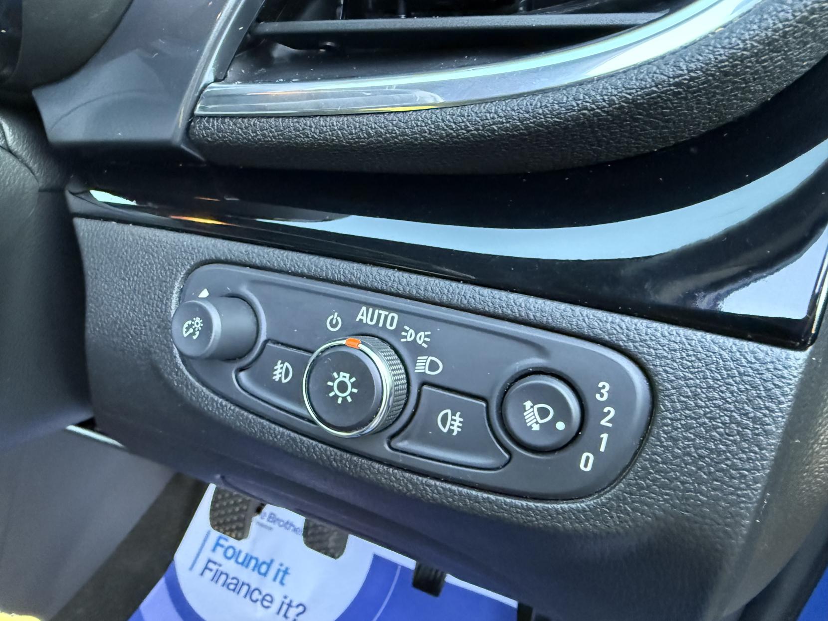 Vauxhall Mokka X 1.4i Turbo ecoTEC Design Nav SUV 5dr Petrol Manual Euro 6 (s/s) (140 ps)