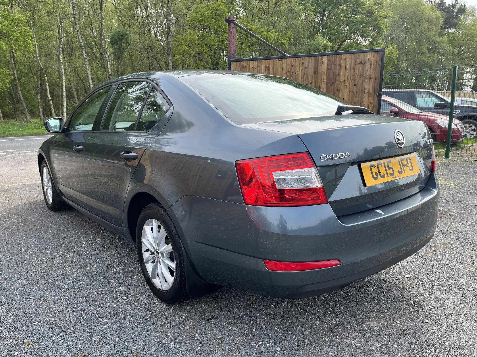 Skoda Octavia 1.6 TDI S Hatchback 5dr Diesel Manual Euro 6 (s/s) (110 ps)