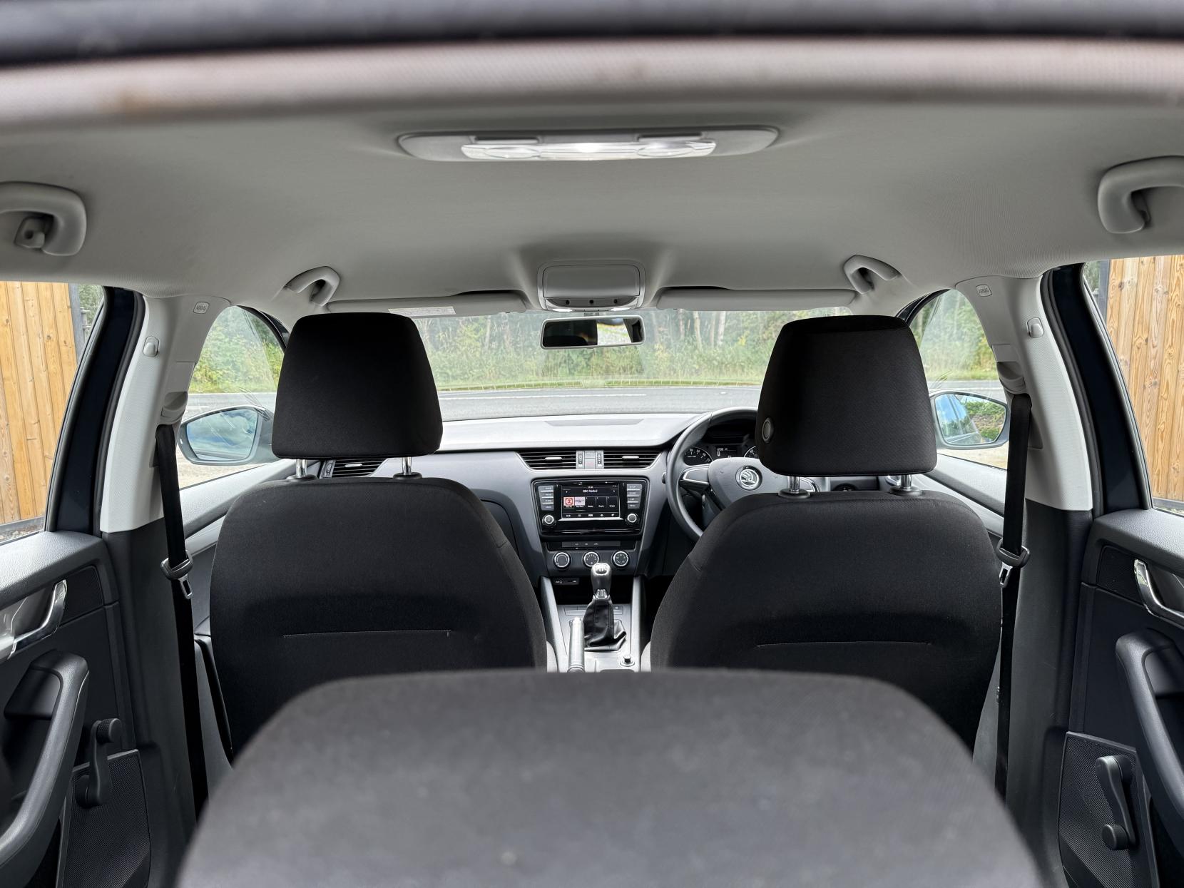Skoda Octavia 1.6 TDI S Hatchback 5dr Diesel Manual Euro 6 (s/s) (110 ps)