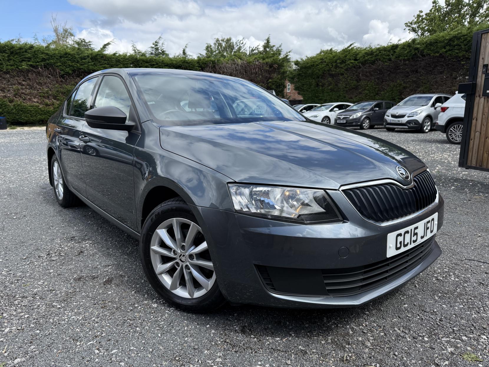 Skoda Octavia 1.6 TDI S Hatchback 5dr Diesel Manual Euro 6 (s/s) (110 ps)