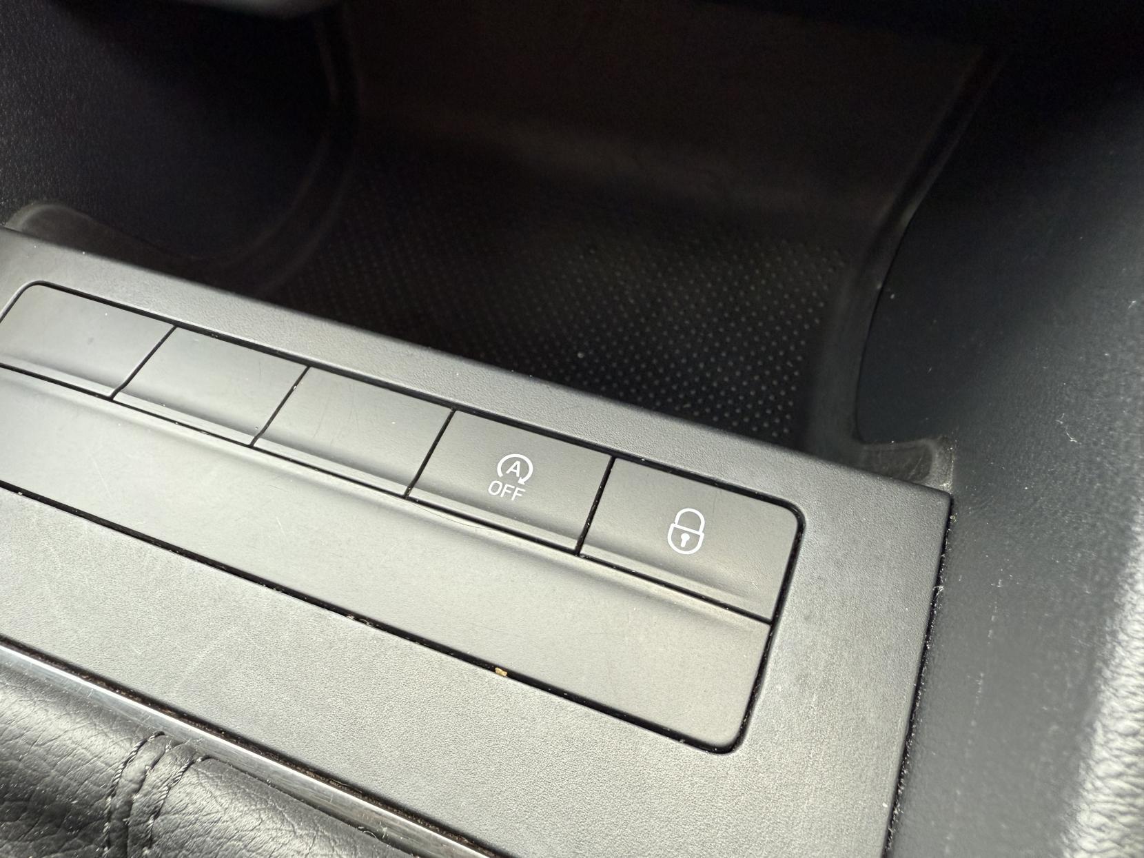 Skoda Octavia 1.6 TDI S Hatchback 5dr Diesel Manual Euro 6 (s/s) (110 ps)