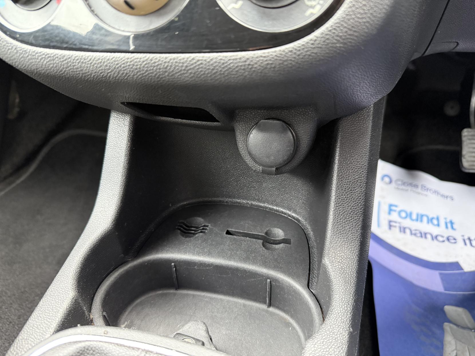 Vauxhall Corsa 1.2i 16v SE Hatchback 5dr Petrol Manual (a/c) (124 g/km, 84 bhp)