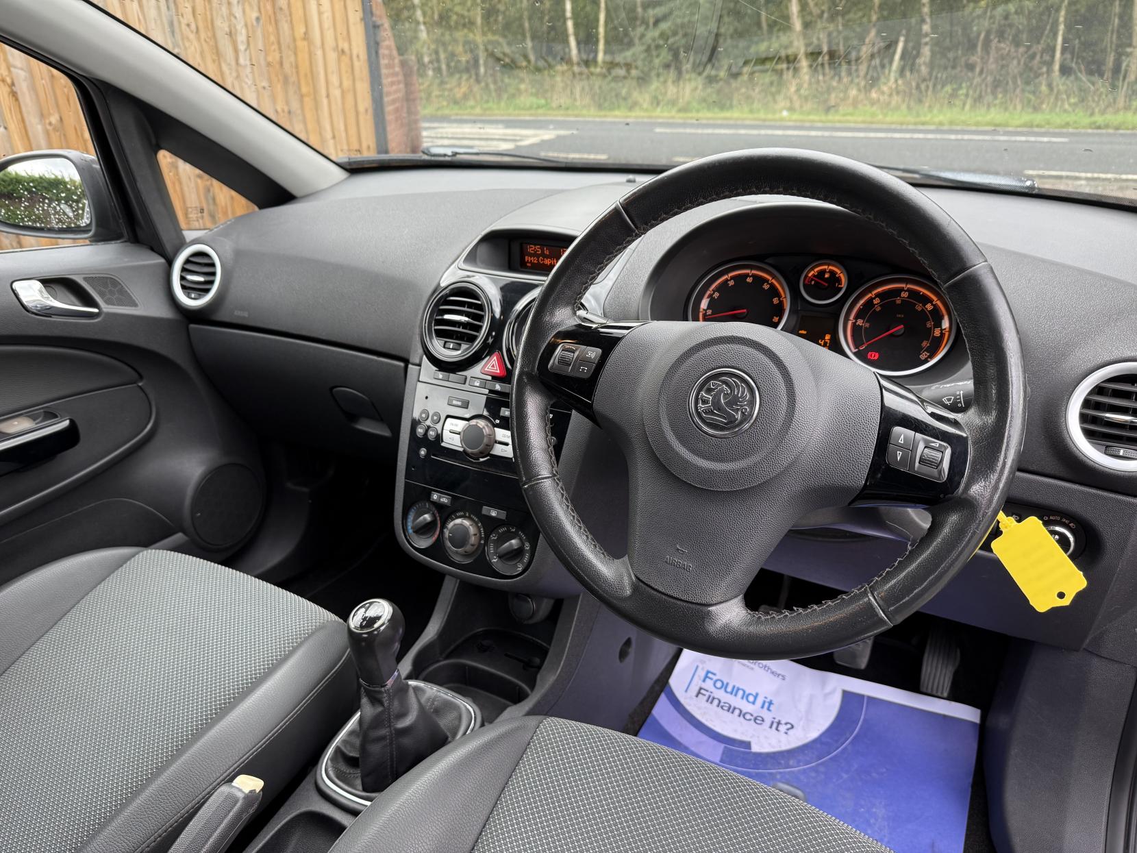 Vauxhall Corsa 1.2i 16v SE Hatchback 5dr Petrol Manual (a/c) (124 g/km, 84 bhp)