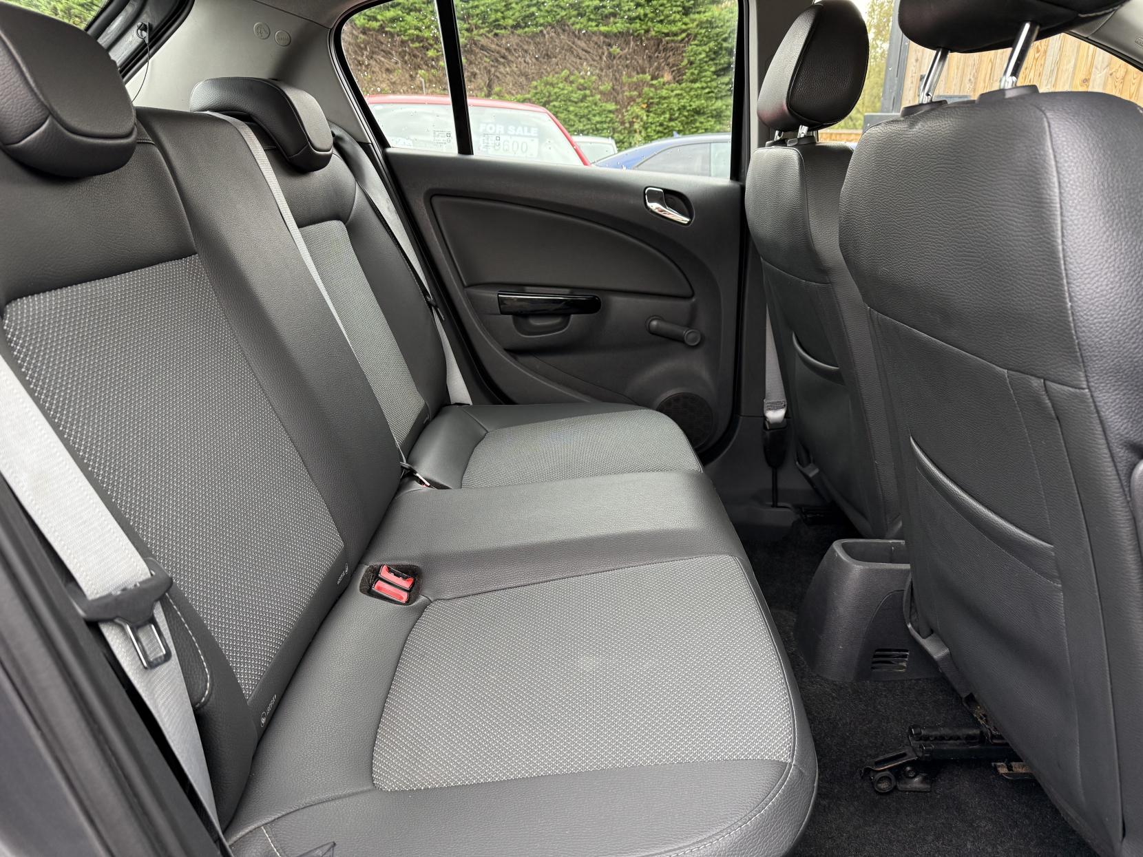 Vauxhall Corsa 1.2i 16v SE Hatchback 5dr Petrol Manual (a/c) (124 g/km, 84 bhp)