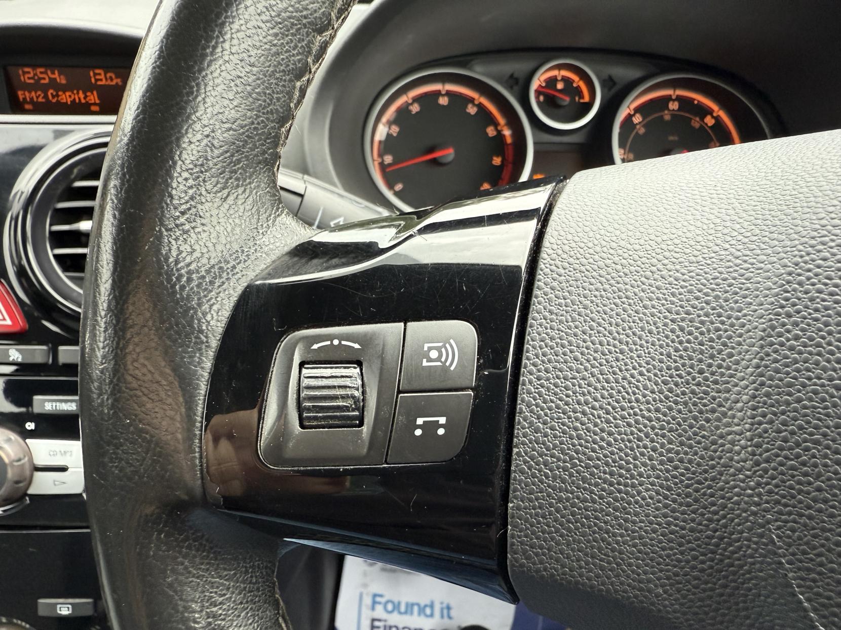 Vauxhall Corsa 1.2i 16v SE Hatchback 5dr Petrol Manual (a/c) (124 g/km, 84 bhp)