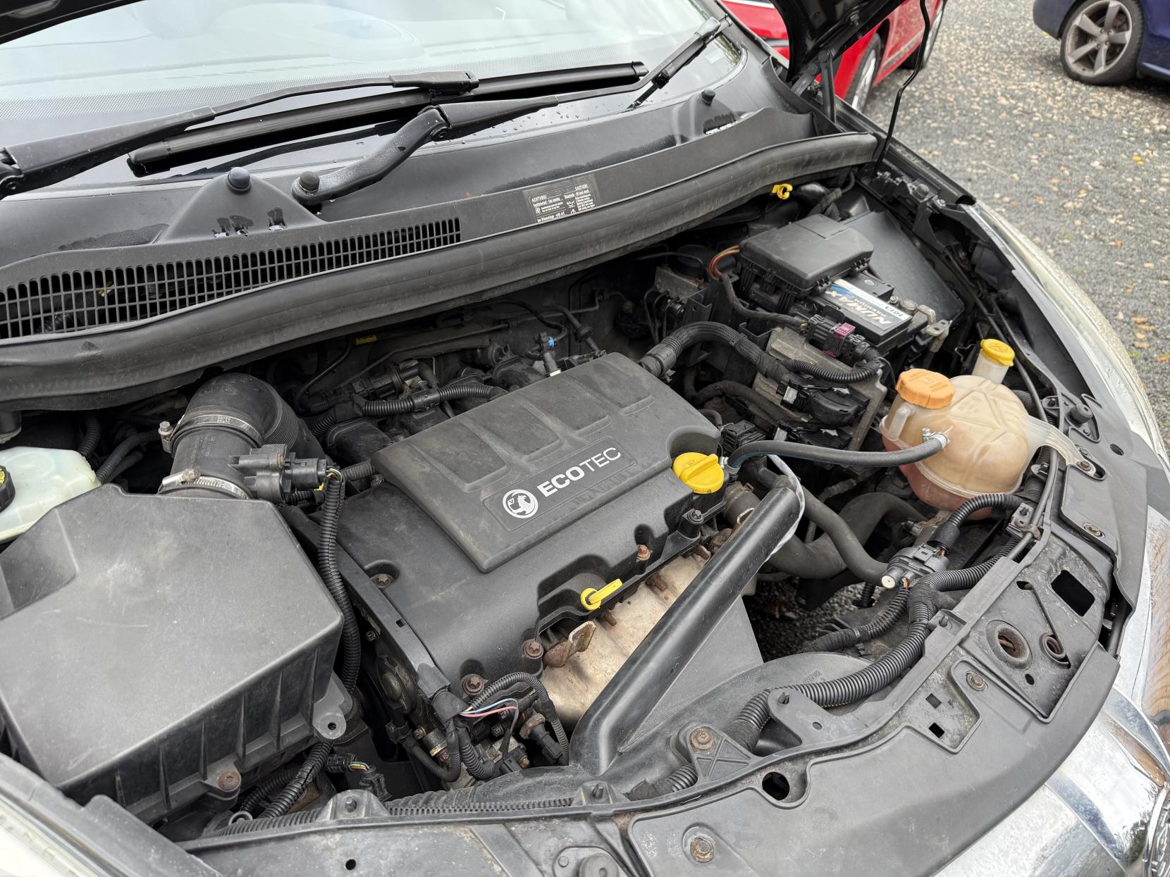 Vauxhall Corsa 1.2i 16v SE Hatchback 5dr Petrol Manual (a/c) (124 g/km, 84 bhp)