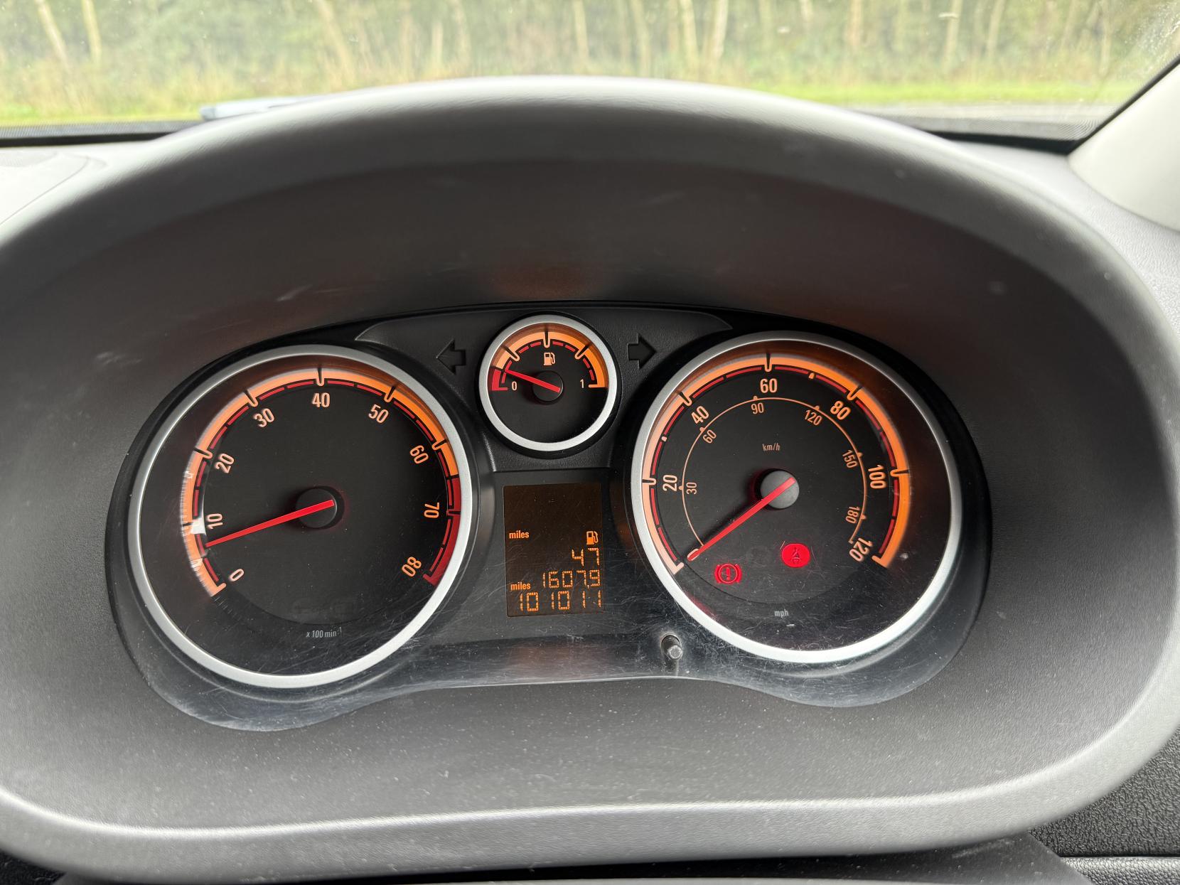 Vauxhall Corsa 1.2i 16v SE Hatchback 5dr Petrol Manual (a/c) (124 g/km, 84 bhp)