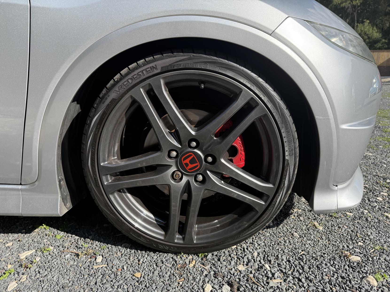 Honda Civic 2.0 i-VTEC Type R GT Hatchback 3dr Petrol Manual (215 g/km, 197 bhp)