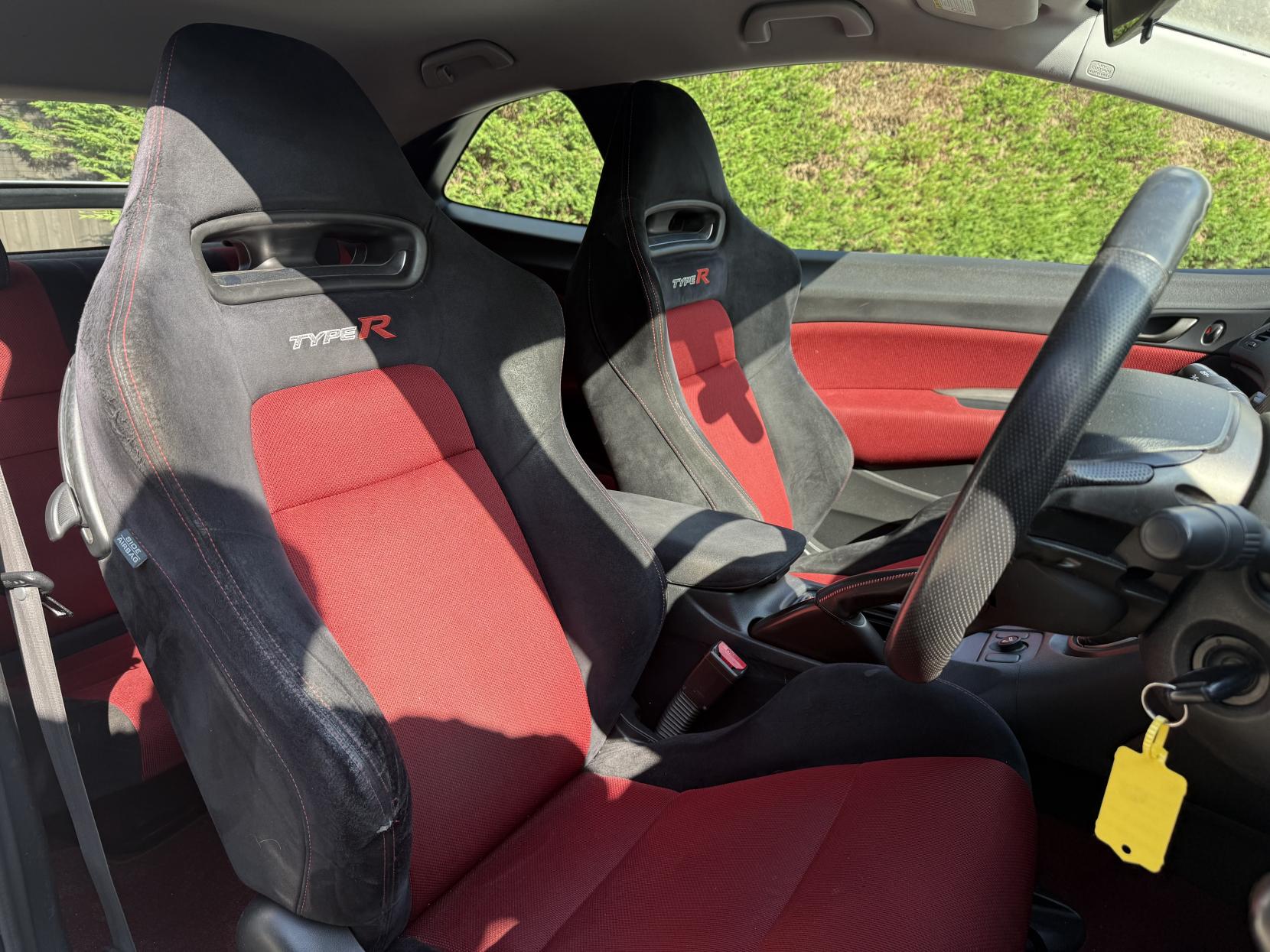 Honda Civic 2.0 i-VTEC Type R GT Hatchback 3dr Petrol Manual (215 g/km, 197 bhp)