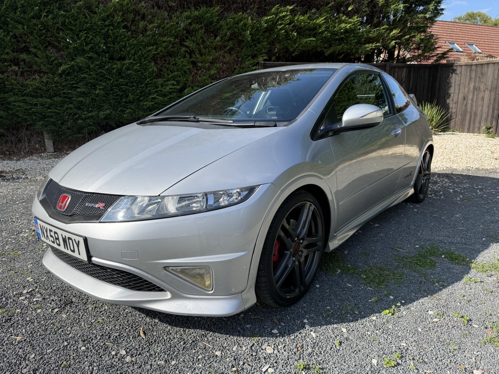 Honda Civic 2.0 i-VTEC Type R GT Hatchback 3dr Petrol Manual (215 g/km, 197 bhp)
