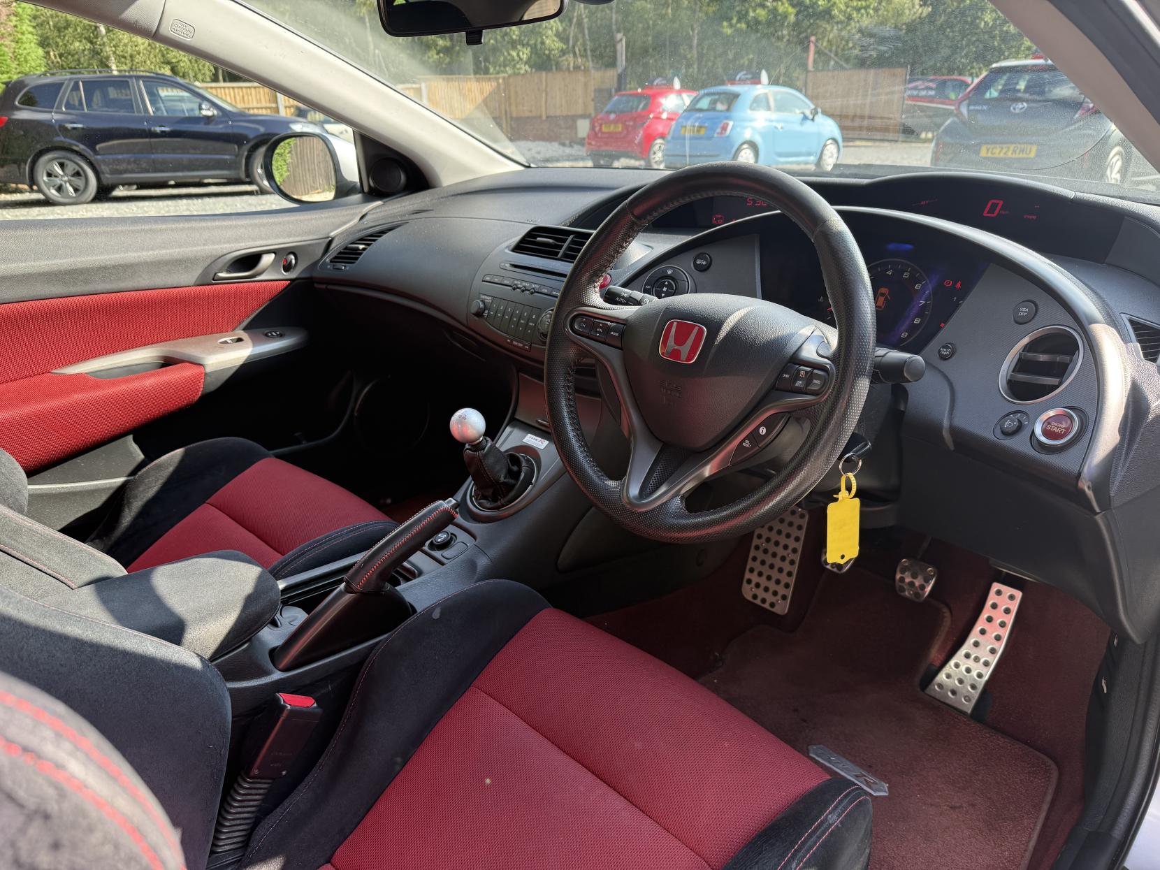 Honda Civic 2.0 i-VTEC Type R GT Hatchback 3dr Petrol Manual (215 g/km, 197 bhp)