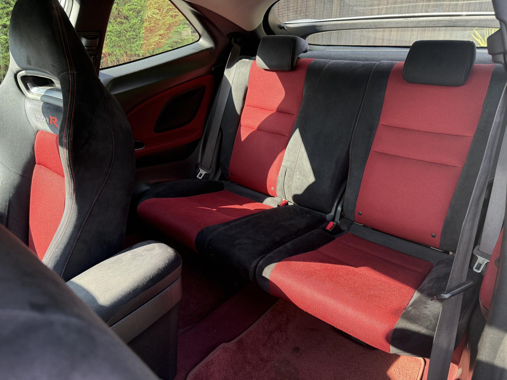 Honda Civic 2.0 i-VTEC Type R GT Hatchback 3dr Petrol Manual (215 g/km, 197 bhp)