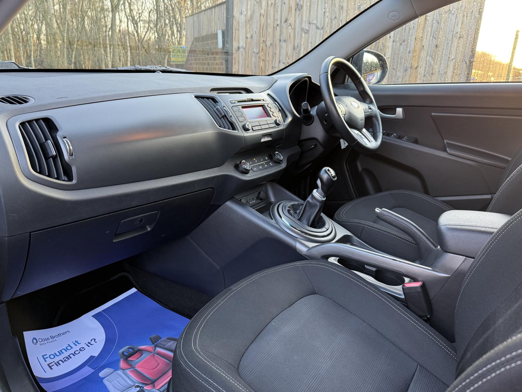 Kia Sportage 1.7 CRDi EcoDynamics 1 SUV 5dr Diesel Manual 2WD Euro 5 (s/s) (114 bhp)