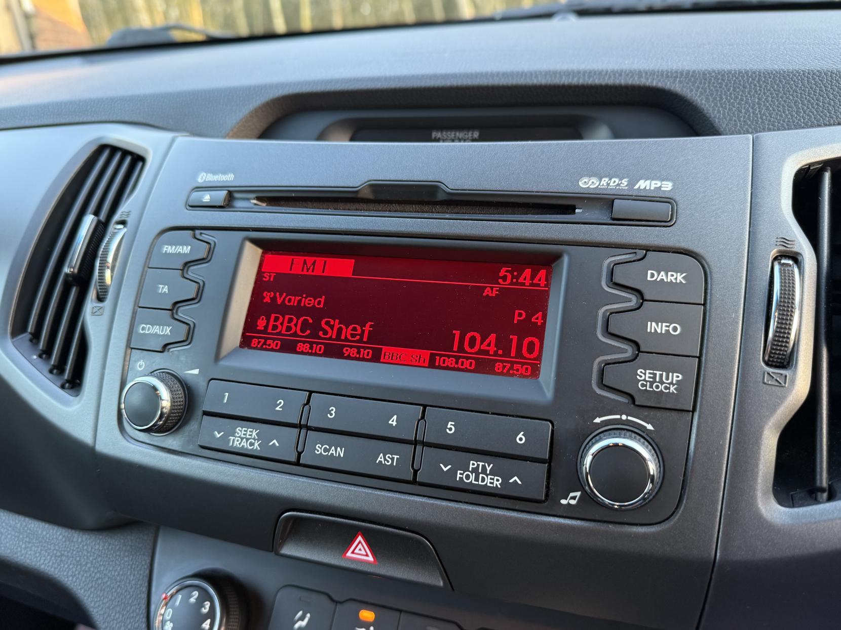 Kia Sportage 1.7 CRDi EcoDynamics 1 SUV 5dr Diesel Manual 2WD Euro 5 (s/s) (114 bhp)