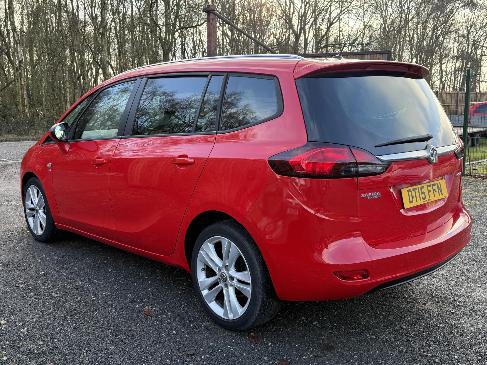 Vauxhall Zafira Tourer 1.4i Turbo SRi MPV 5dr Petrol Manual Euro 6 (140 ps)